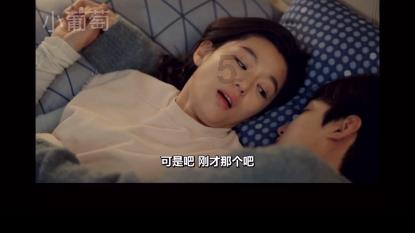 逃离残破的机舱